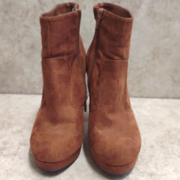 Mossimo Brown Suede Heel Boots - Picture 1 of 6